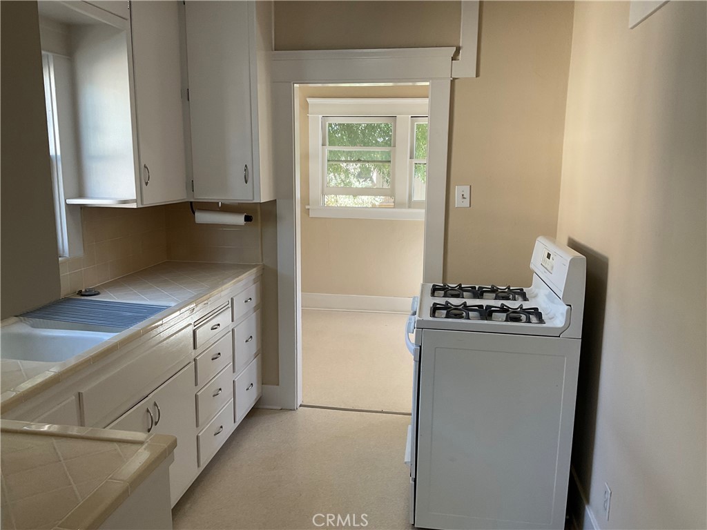 175 N B Street, Tustin CA 92780 - photo 15
