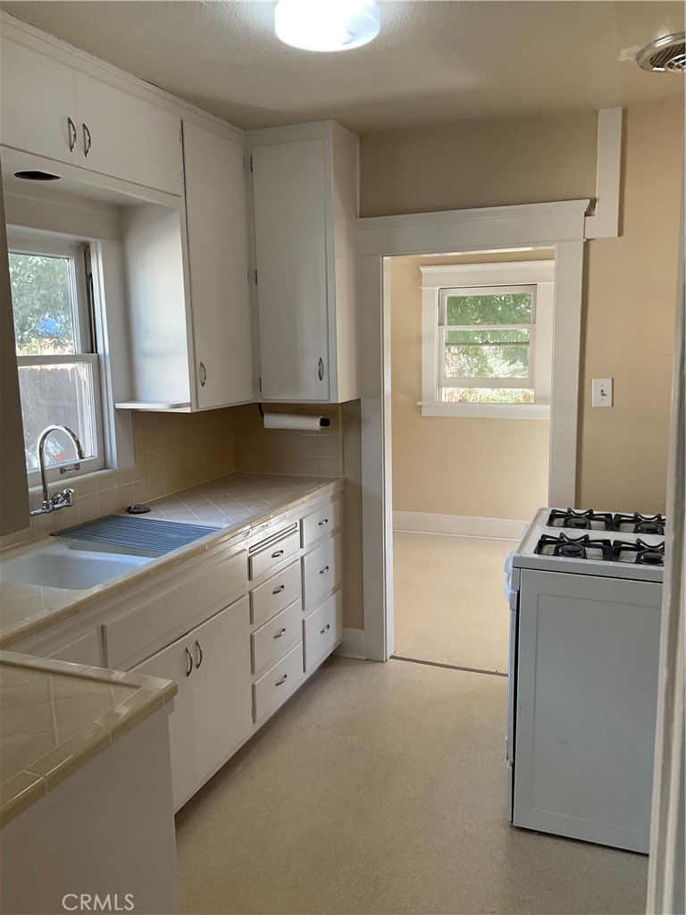 175 N B Street, Tustin CA 92780 - photo 23