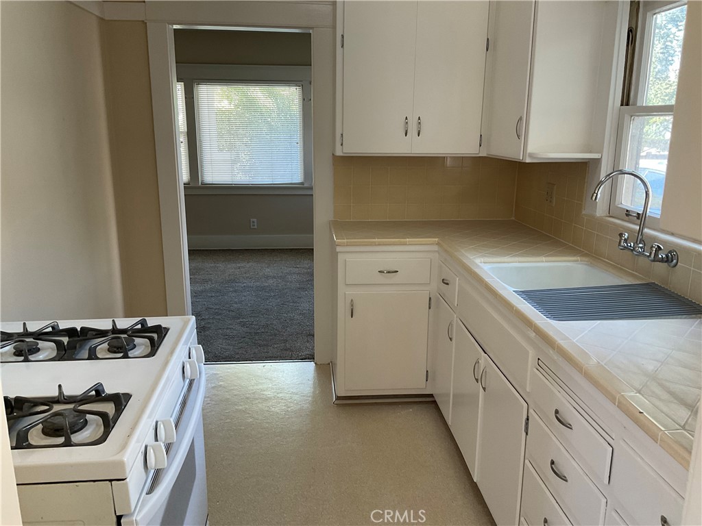 175 N B Street, Tustin CA 92780 - photo 30