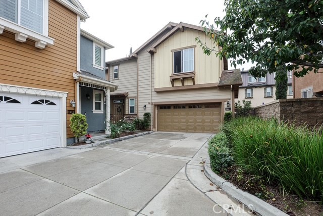175 Zephyr run, Tustin CA 92782 - photo 1