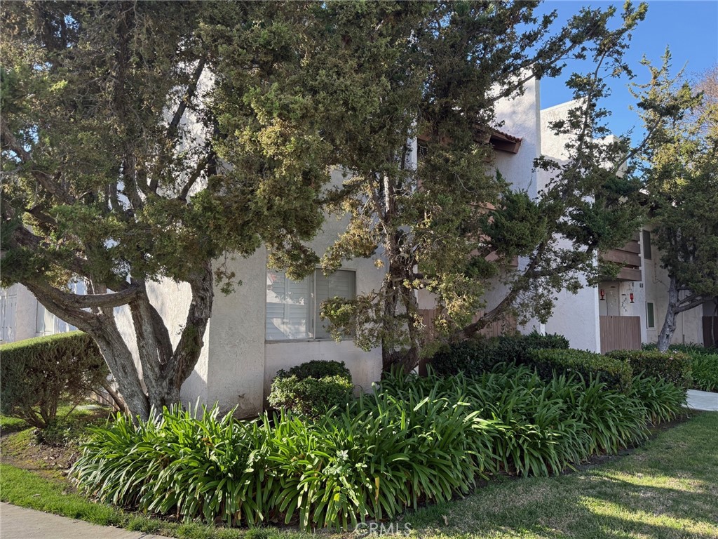 Welcome Home! End Unit Ground Floor - 17552 Vandenberg 1, Tustin CA 92780 - photo 1