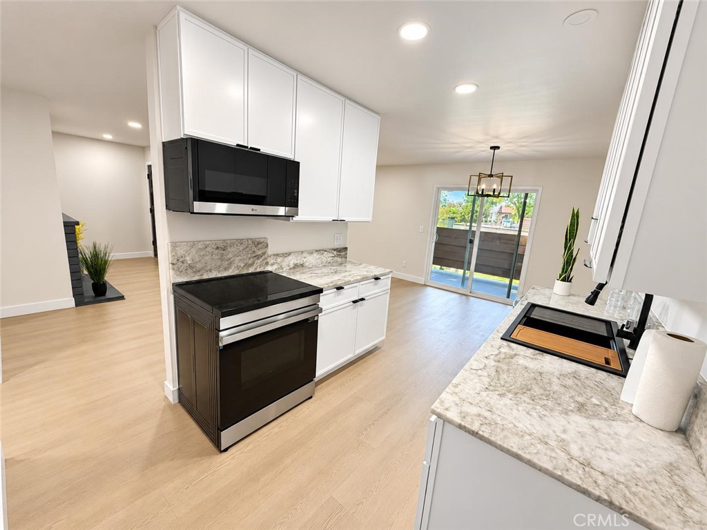 17574 Vandenberg 11, Tustin CA 92780 - photo 3