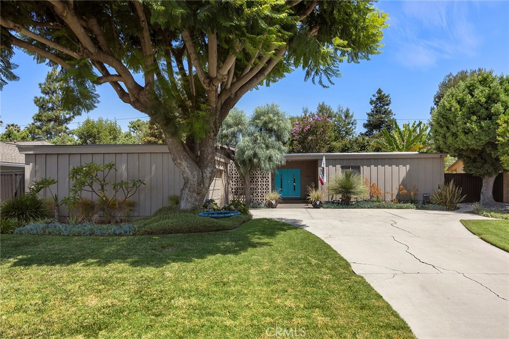 17881 Arbolada, Tustin CA 92780 - photo 1
