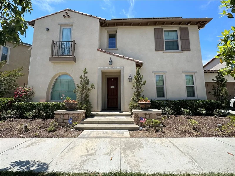18 Meadow Pl, Tustin