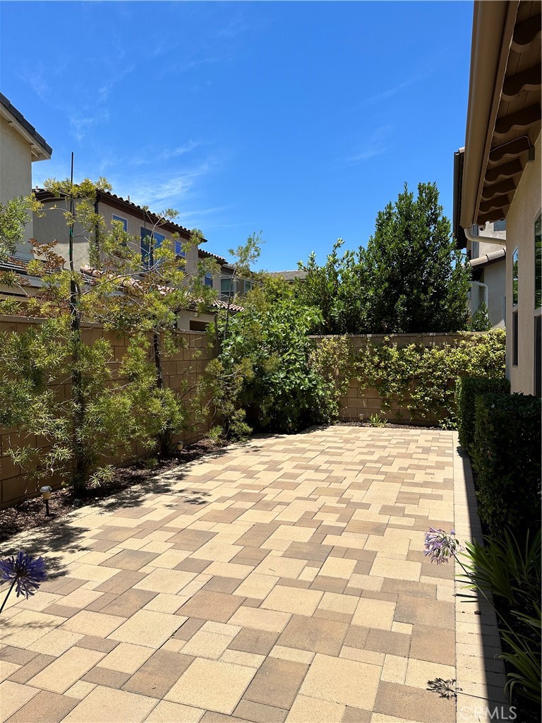18 Meadow Pl, Tustin CA 92782 - photo 6