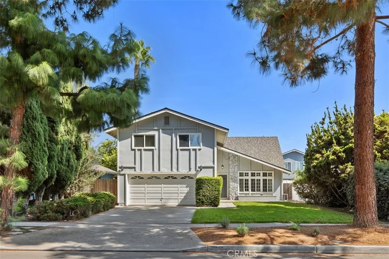 1851 Roanoke, Tustin, CA 92780