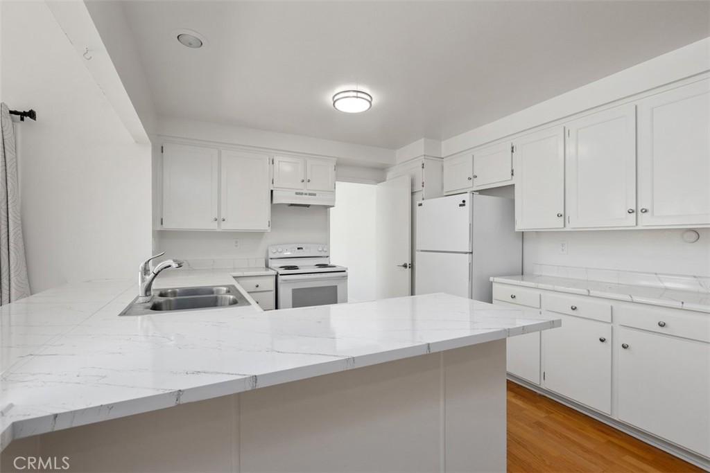 1851 Roanoke, Tustin CA 92780 - photo 12