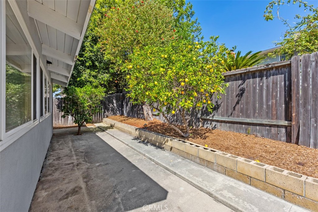 1851 Roanoke, Tustin CA 92780 - photo 39