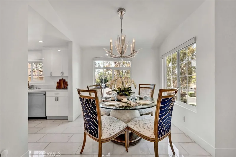 186 Gallery Way, Tustin, CA 92782