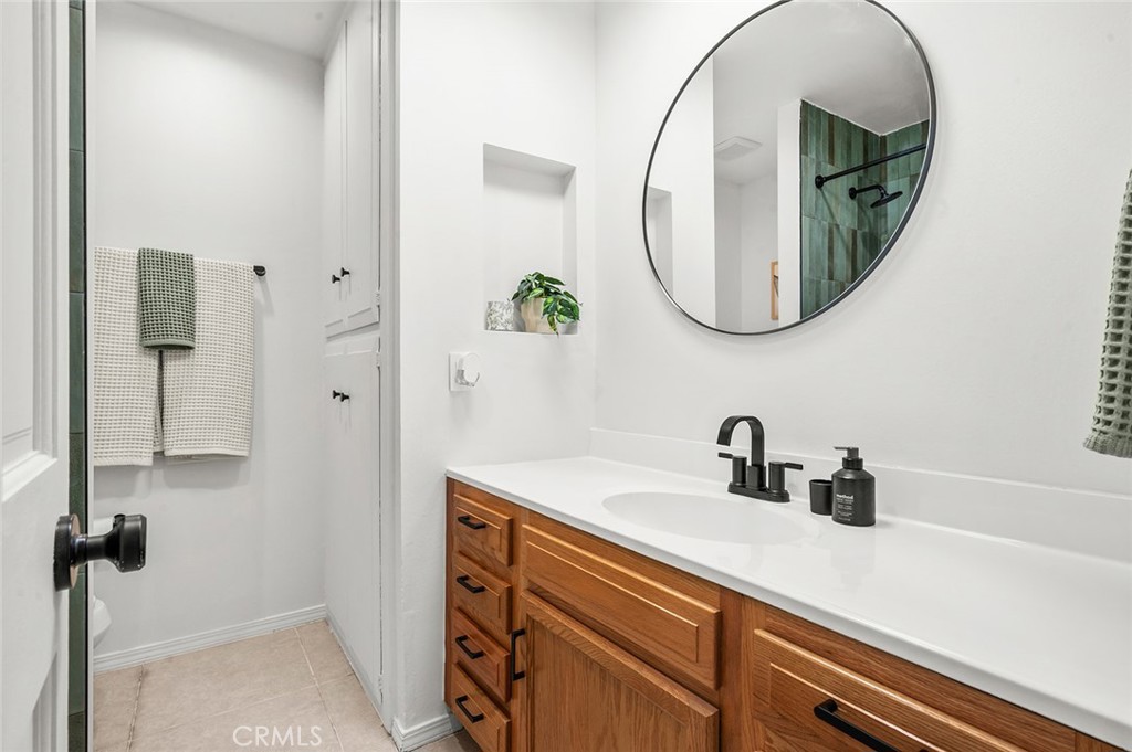 Secondary bathroom - 1881 Mitchell Avenue 135, Tustin CA 92780 - photo 29