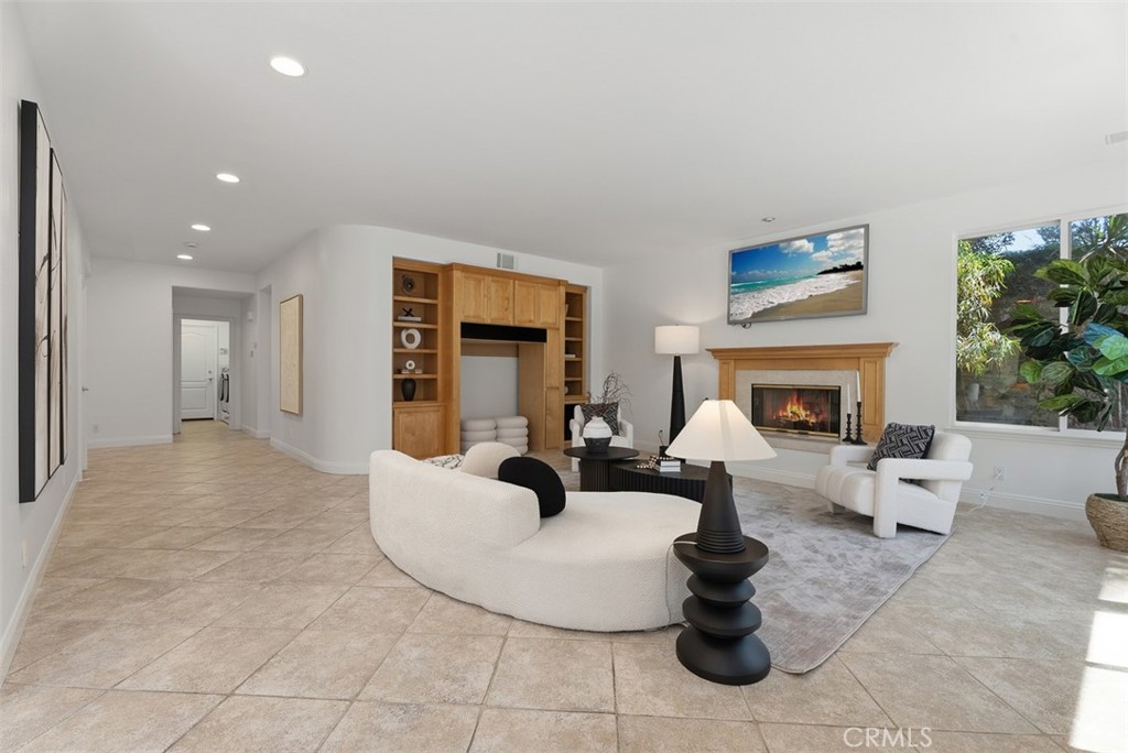 Family room - 2150 Chandler Drive, Tustin CA 92782 - photo 12