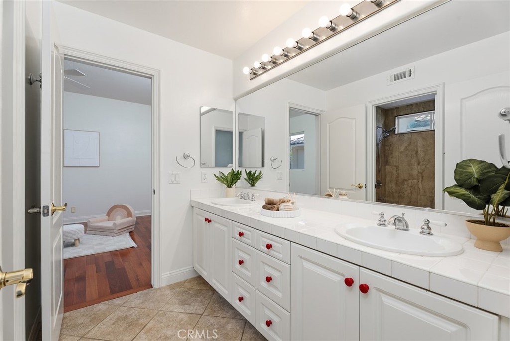 Jack and Jill Bathroom - 2150 Chandler Drive, Tustin CA 92782 - photo 34
