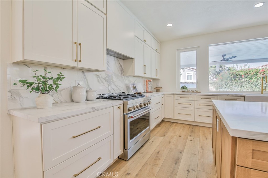 2162 Sonbria, Tustin CA 92782 - photo 16