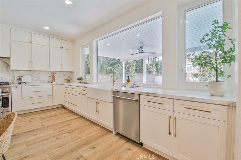 2162 Sonbria, Tustin CA 92782 - photo 18