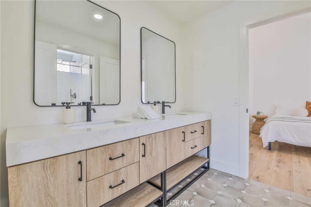 2162 Sonbria, Tustin CA 92782 - photo 53