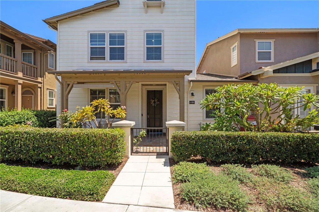 221 Landmark, Tustin CA 92782 - photo 2