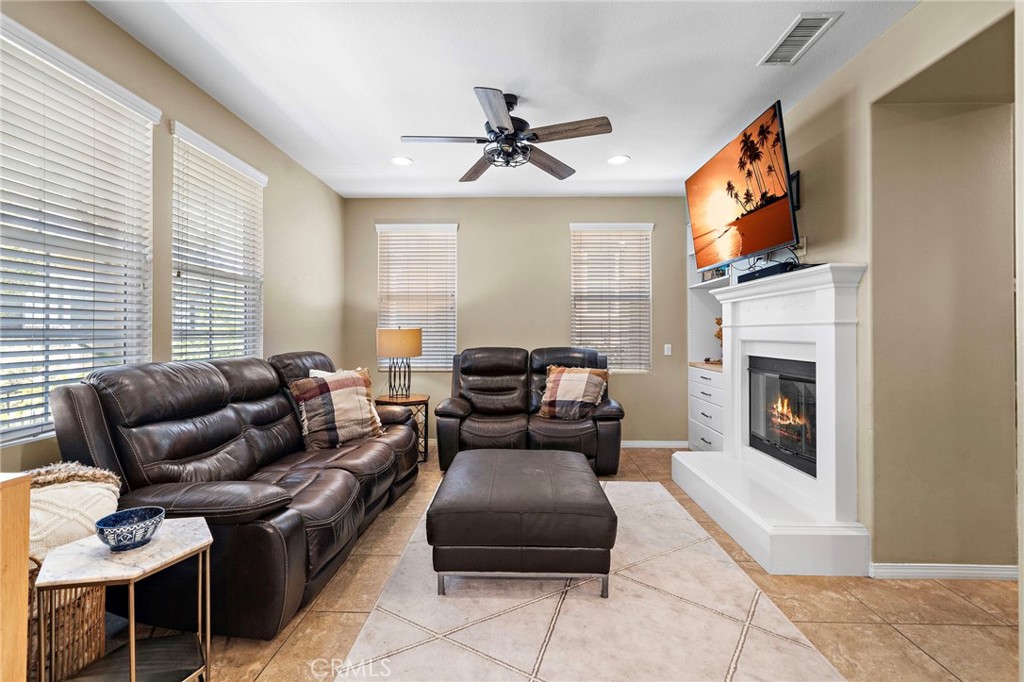 221 Landmark, Tustin CA 92782 - photo 7