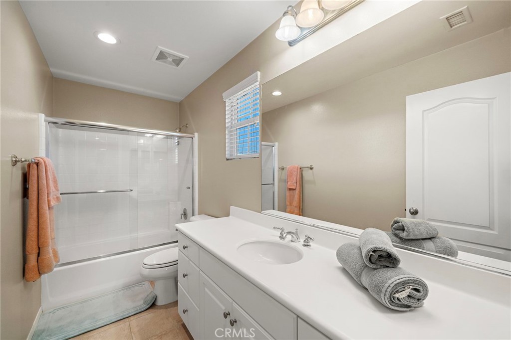 221 Landmark, Tustin CA 92782 - photo 34