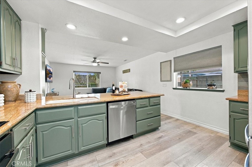 2232 Apple Tree, Tustin CA 92780 - photo 10