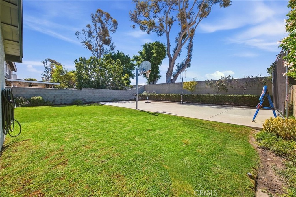 2232 Apple Tree, Tustin CA 92780 - photo 43