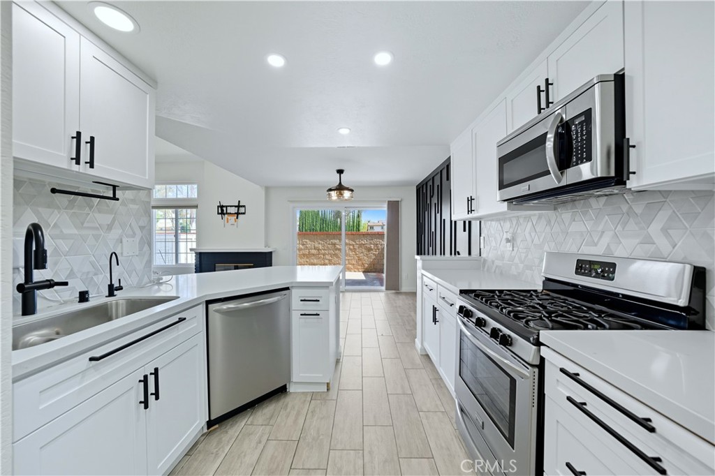 2285 Boxwood Place 66, Tustin CA 92782 - photo 10