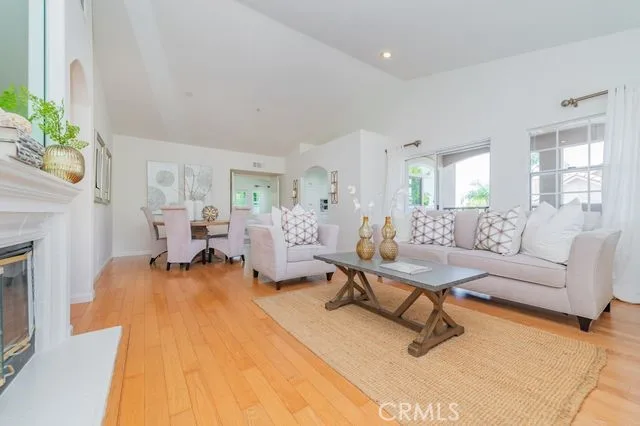 2310 Cascade, Tustin