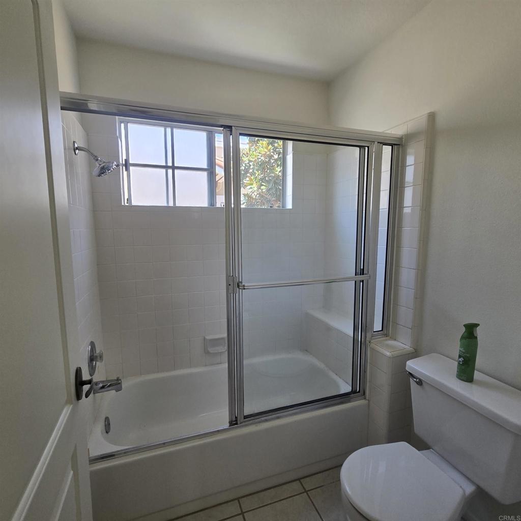 Bath - 2313 Paseo Circulo, Tustin CA 92782 - photo 8
