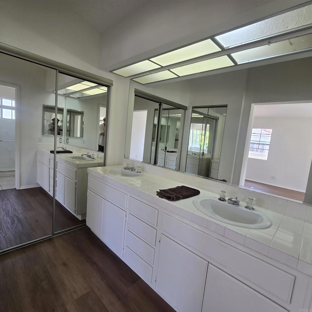 Master Bath/Spa - 2313 Paseo Circulo, Tustin CA 92782 - photo 12
