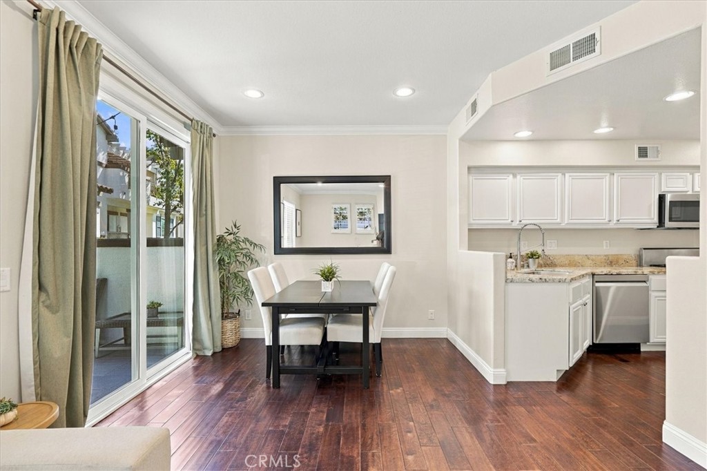2322 Ternberry Court, Tustin CA 92782 - photo 4