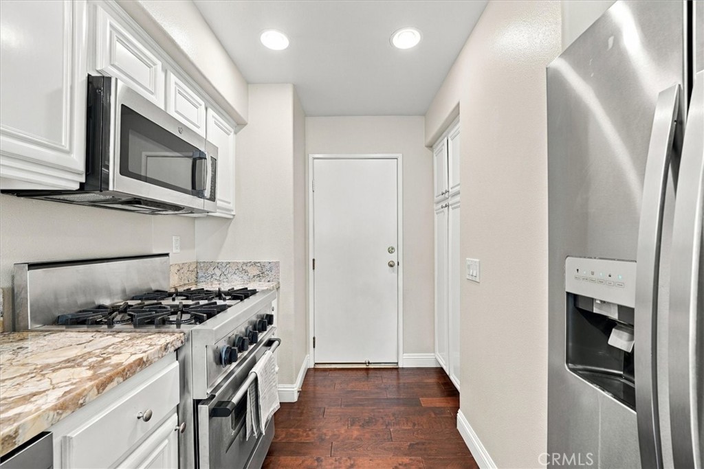 2322 Ternberry Court, Tustin CA 92782 - photo 7