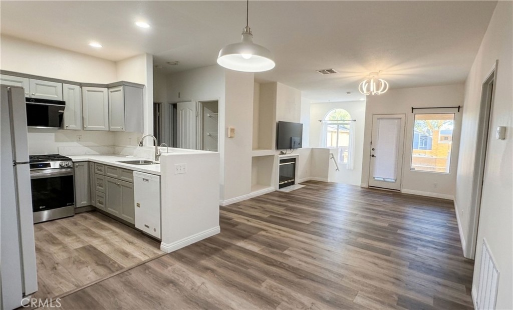 2385 Ternberry Court, Tustin CA 92782 - photo 1