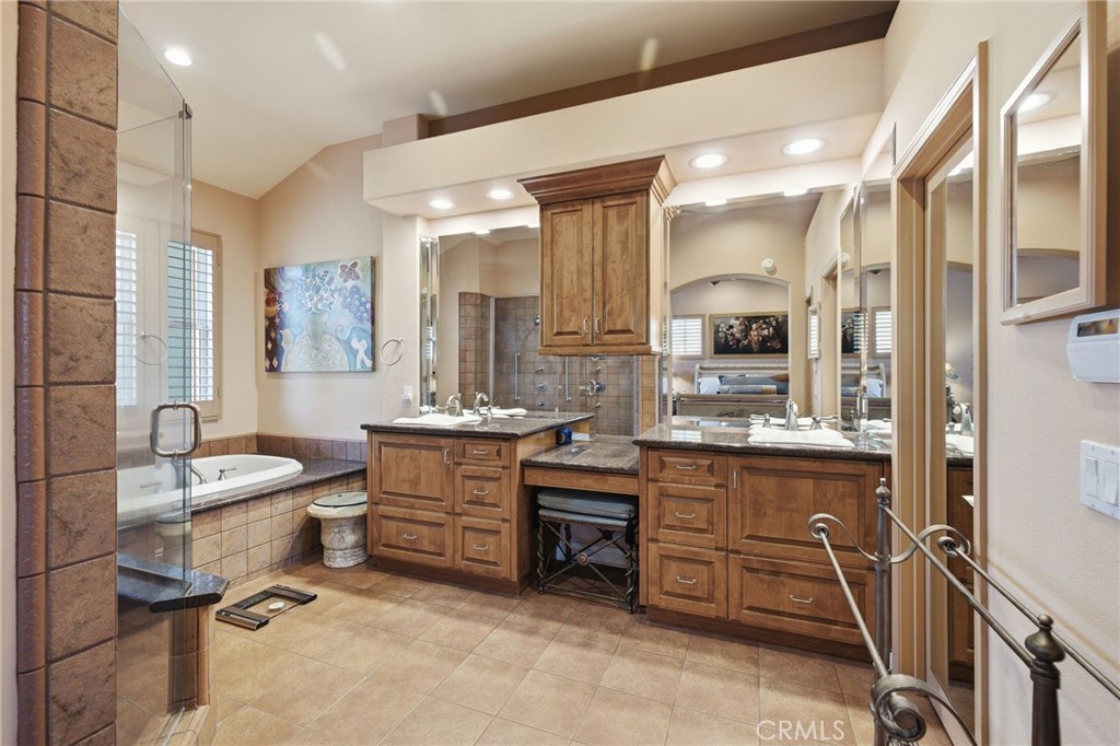 2491 Aquasanta, Tustin CA 92782 - photo 28