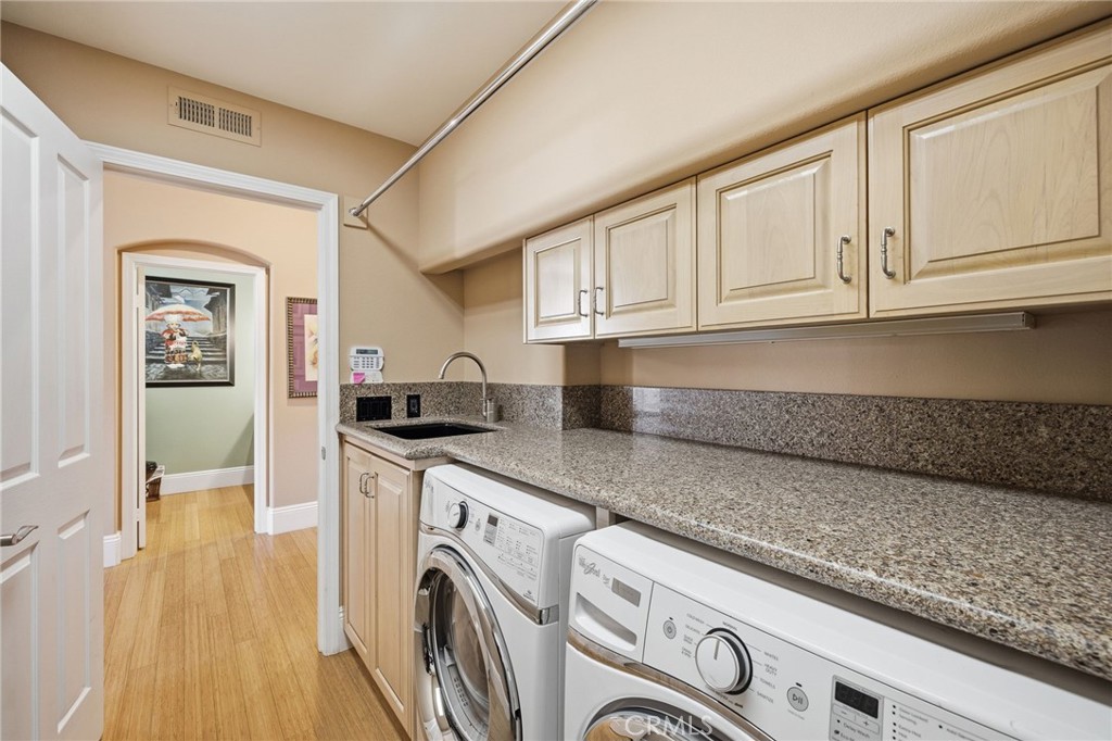 2491 Aquasanta, Tustin CA 92782 - photo 37