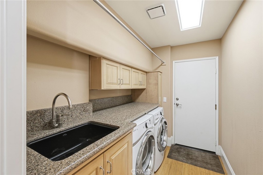 2491 Aquasanta, Tustin CA 92782 - photo 38