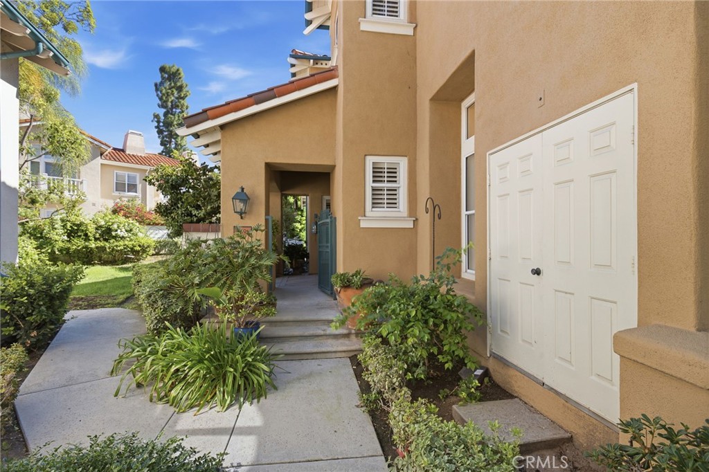 2491 Aquasanta, Tustin CA 92782 - photo 45