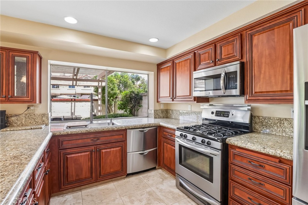 2521 Avenita Alpera, Tustin CA 92782 - photo 13