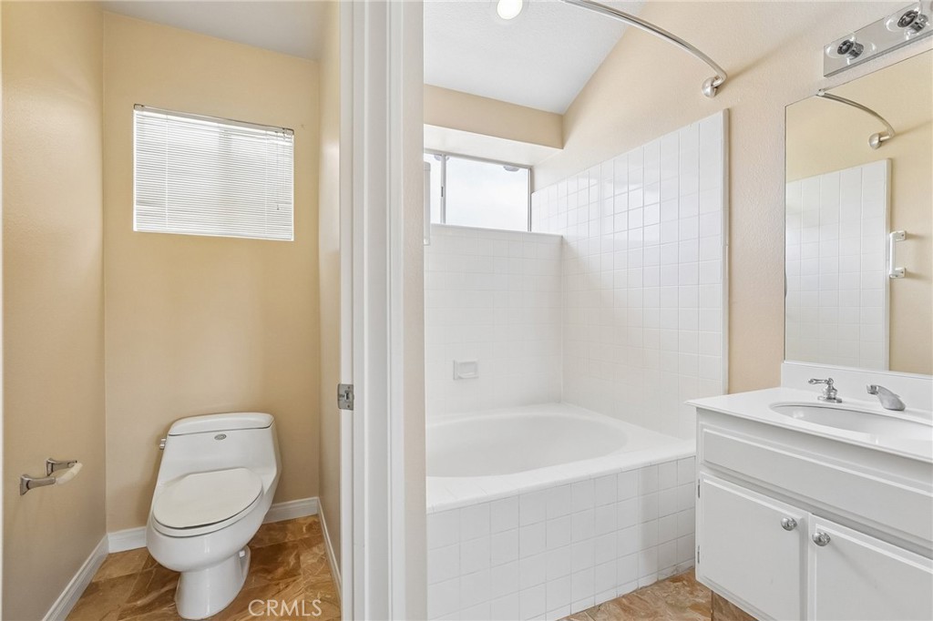 2521 Avenita Alpera, Tustin CA 92782 - photo 24