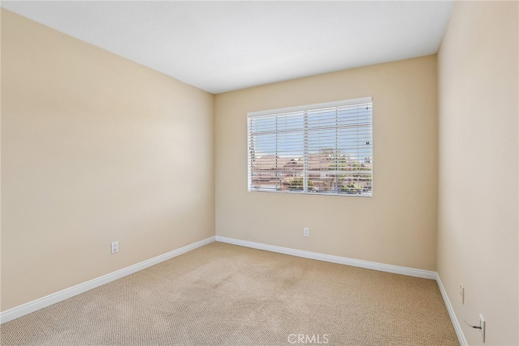 2521 Avenita Alpera, Tustin CA 92782 - photo 31