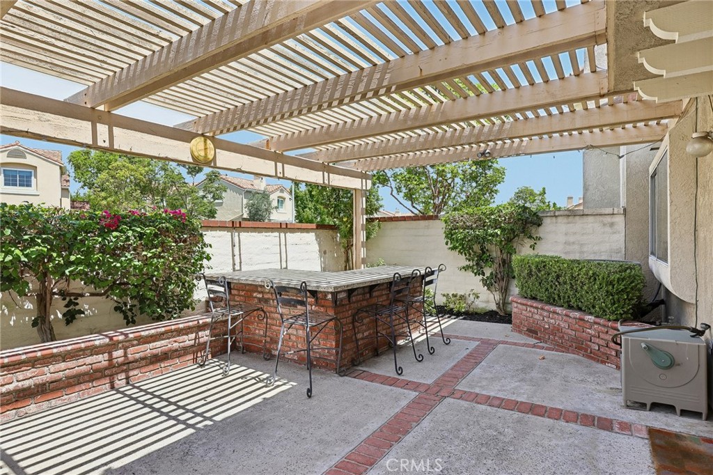 2521 Avenita Alpera, Tustin CA 92782 - photo 33