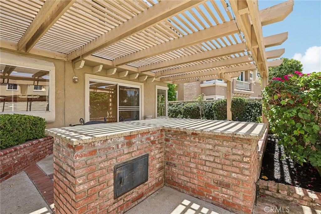 2521 Avenita Alpera, Tustin CA 92782 - photo 34