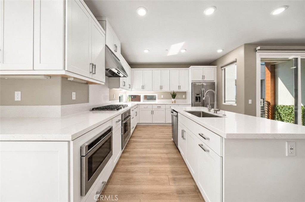 253 Waypoint, Tustin CA 92782 - photo 2