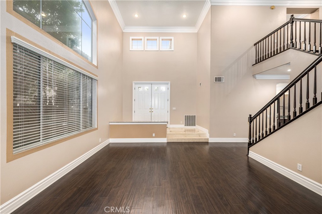 2550 Reynolds Drive, Tustin CA 92782 - photo 7