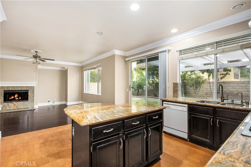 2550 Reynolds Drive, Tustin CA 92782 - photo 11