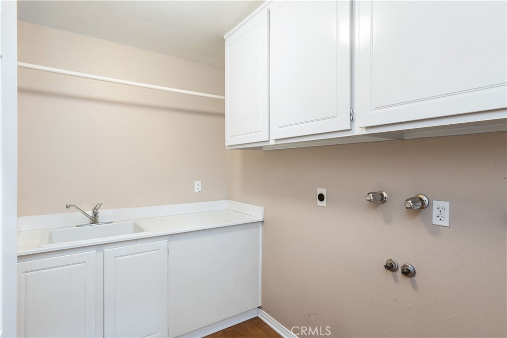 2550 Reynolds Drive, Tustin CA 92782 - photo 17