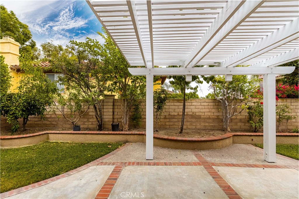 2550 Reynolds Drive, Tustin CA 92782 - photo 32