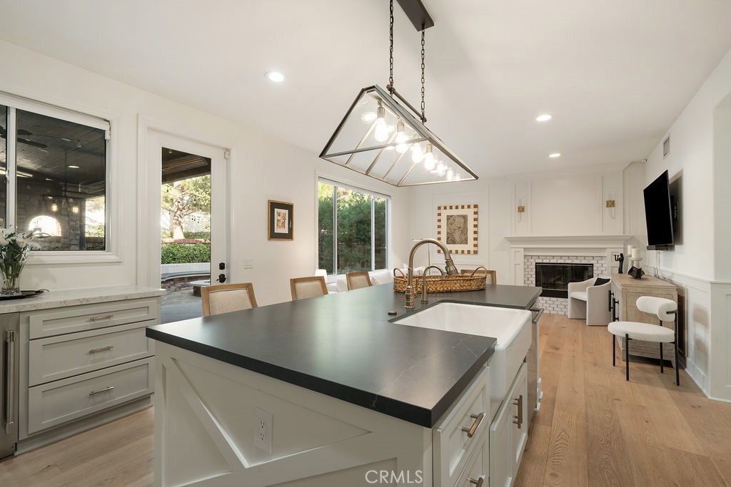 2555 Reynolds Drive, Tustin CA 92782 - photo 12