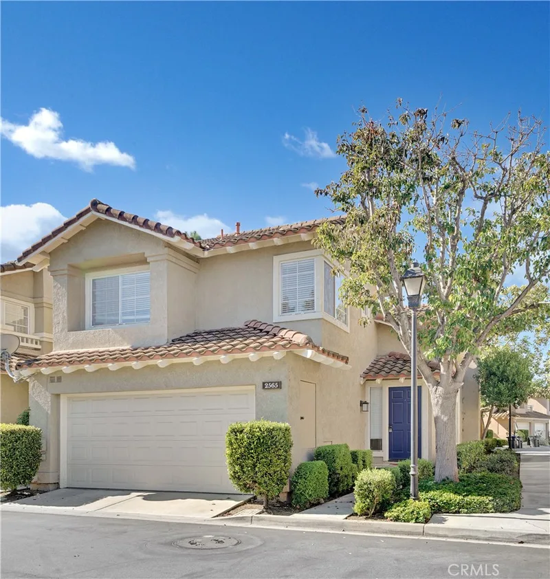 2565 Calle Benavente, Tustin, CA 92782