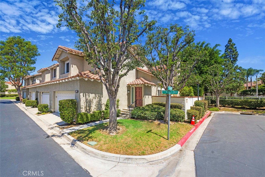 MAKE 2578 A DONE DEAL! - 2578 Calle Barcelona, Tustin CA 92782 - photo 2