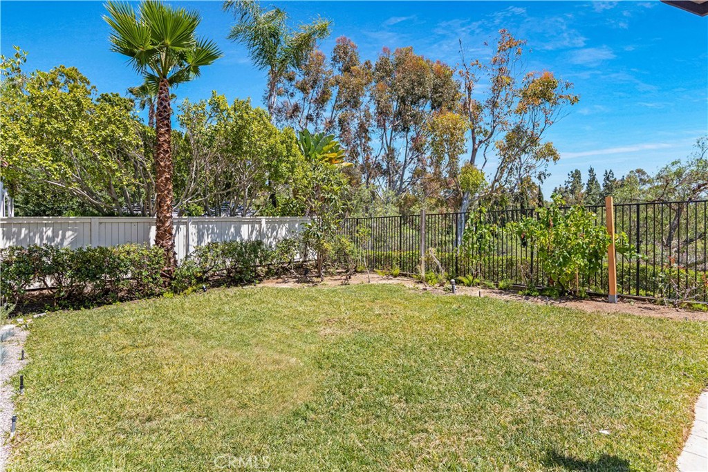 2588 Thorman, Tustin CA 92782 - photo 48