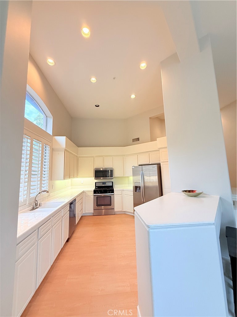 2671 Dunstan, Tustin CA 92782 - photo 16